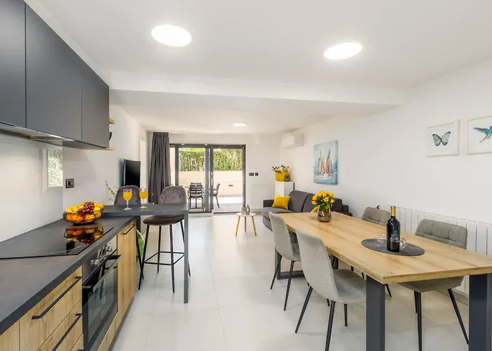 Olive Premium アパート *